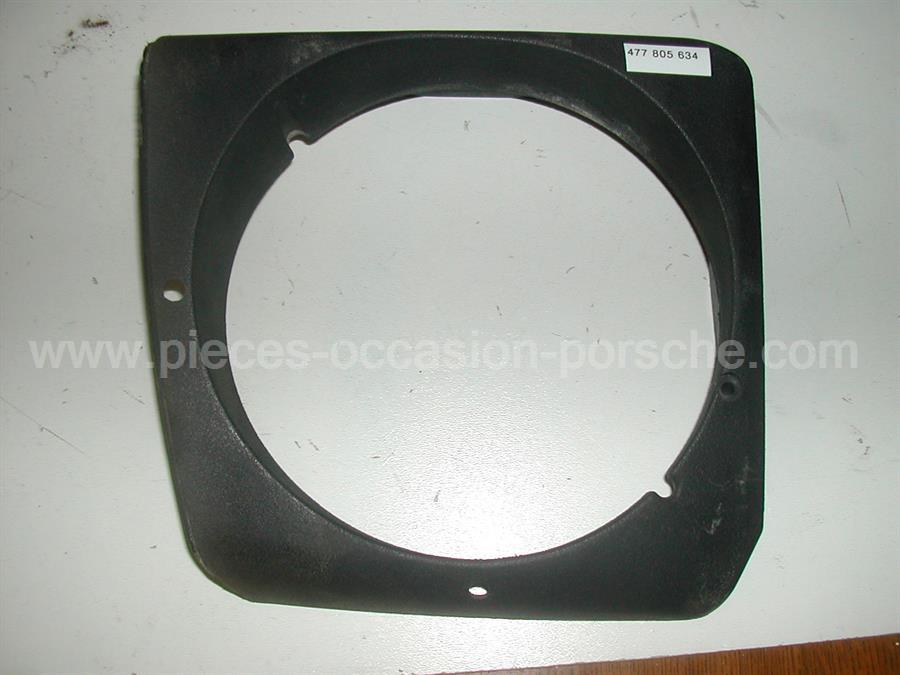 Bague de recouvrement phare D Porsche 924 et 944